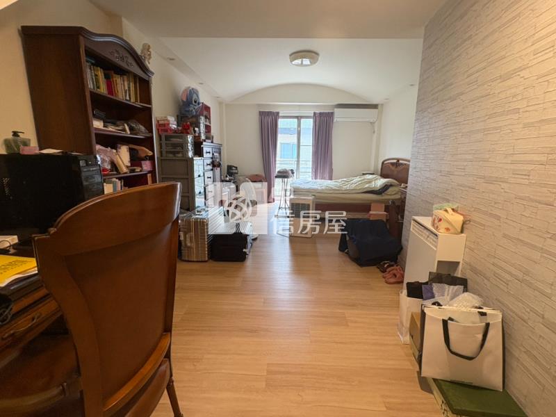 百年大鎮【牛津特區】4房雙車位別墅房屋室內格局與周邊環境