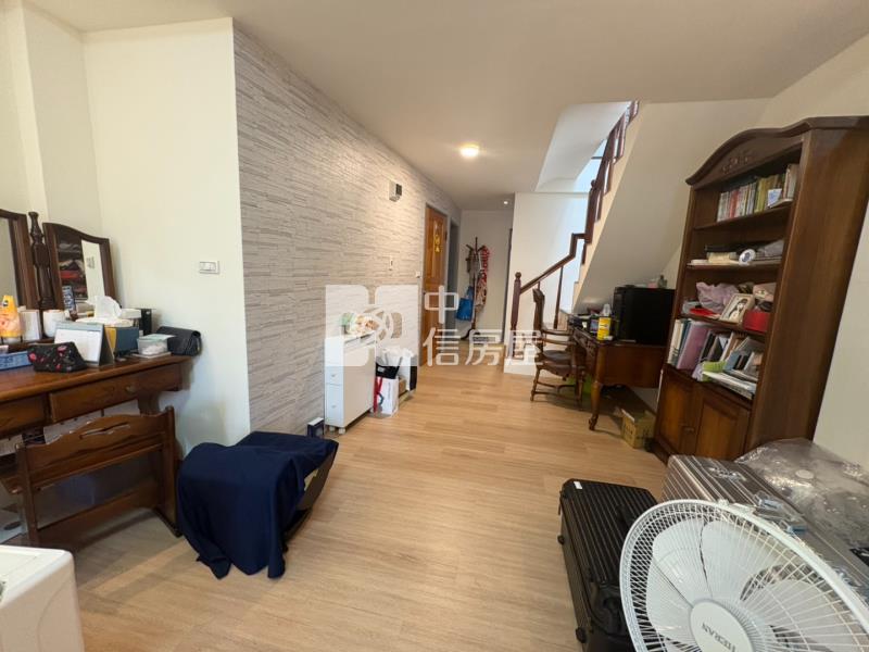 百年大鎮【牛津特區】4房雙車位別墅房屋室內格局與周邊環境