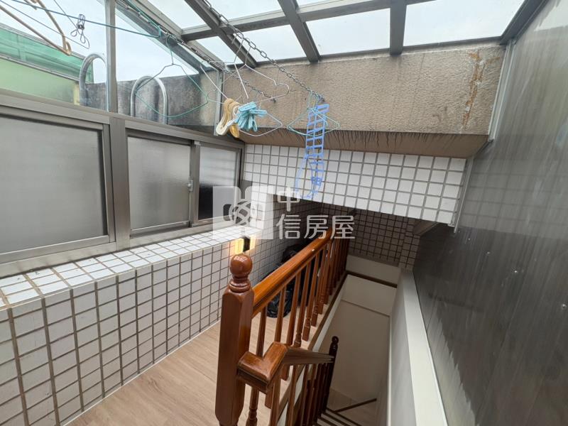 百年大鎮【牛津特區】4房雙車位別墅房屋室內格局與周邊環境