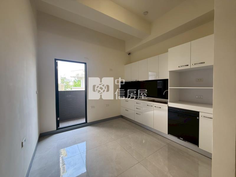 三期輕齡全新三房美廈-2房屋室內格局與周邊環境