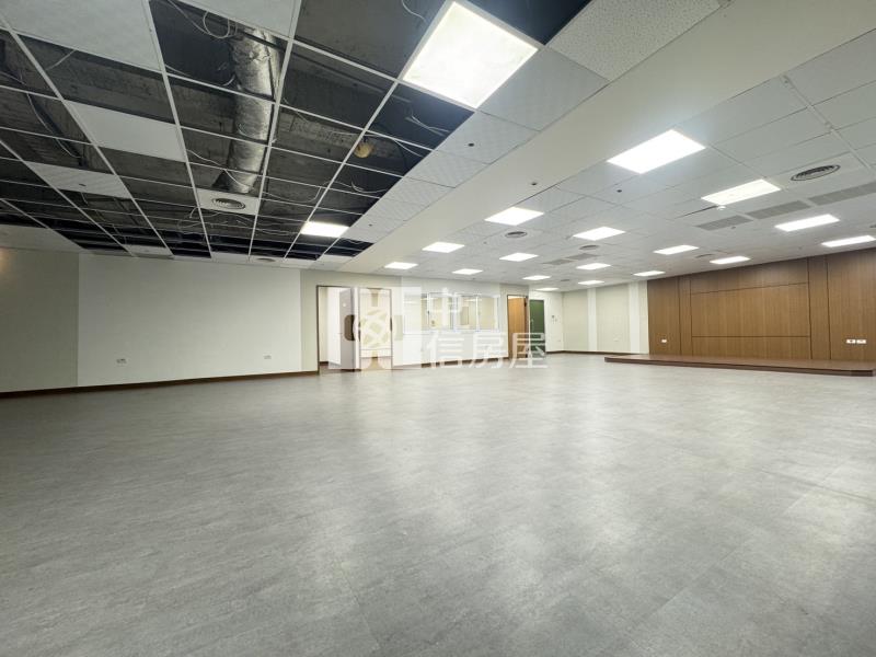 亞灣收租金雞母｜獅甲捷運百坪旗艦商辦房屋室內格局與周邊環境