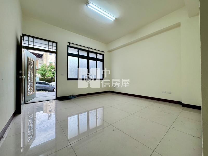 草屯僑光朝南四套房全新透天房屋室內格局與周邊環境