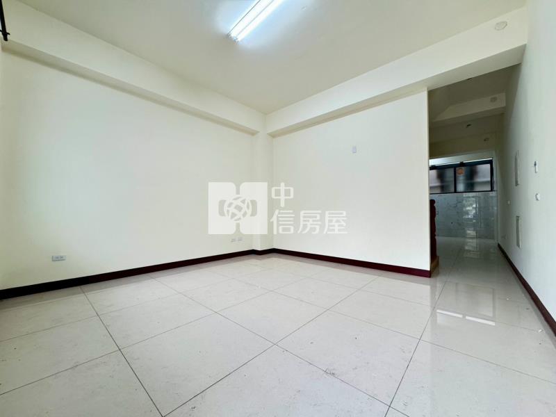 草屯僑光朝南四套房全新透天房屋室內格局與周邊環境