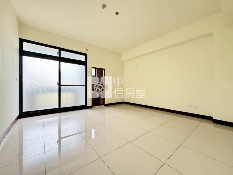 草屯僑光朝南四套房全新透天房屋室內格局與周邊環境