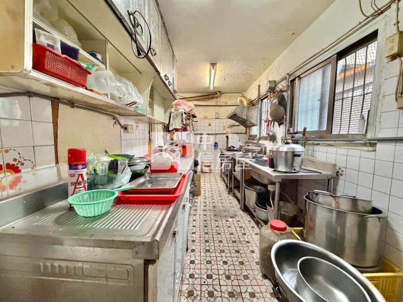 專任~臨路土地房屋室內格局與周邊環境