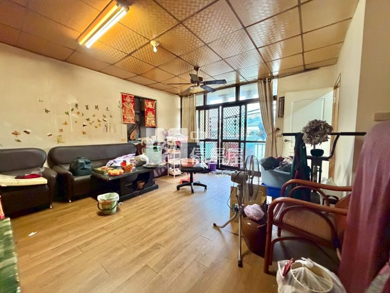 專任~臨路土地房屋室內格局與周邊環境