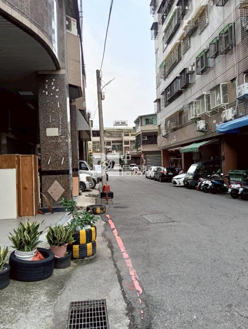 歡樂太平年樓店房屋室內格局與周邊環境