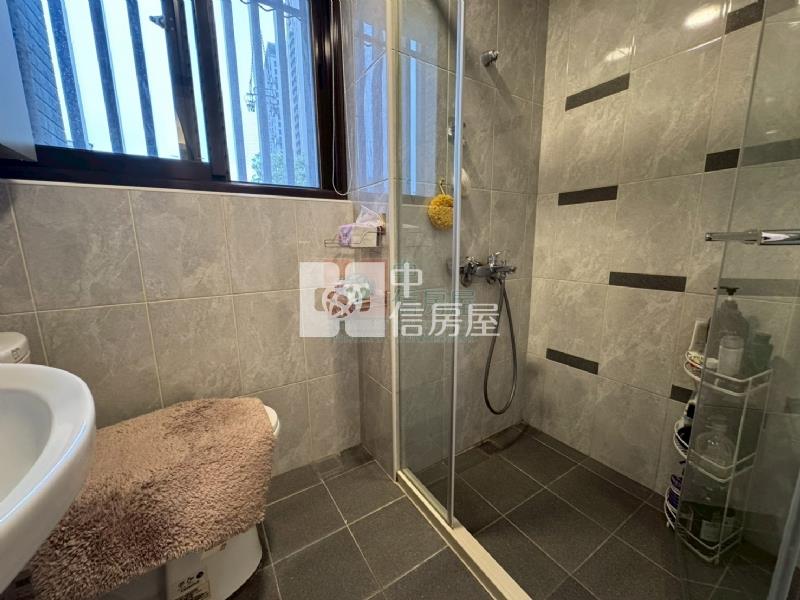 竹科門口稀有三房平車露臺戶房屋室內格局與周邊環境