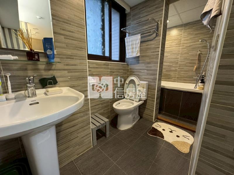 竹科門口稀有三房平車露臺戶房屋室內格局與周邊環境