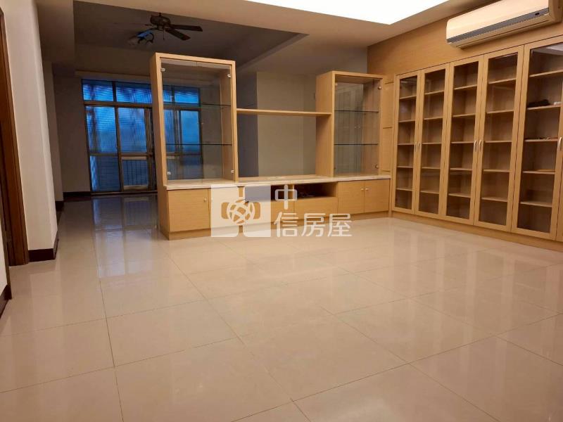 崇善路82坪1+2樓三車位寓房屋室內格局與周邊環境