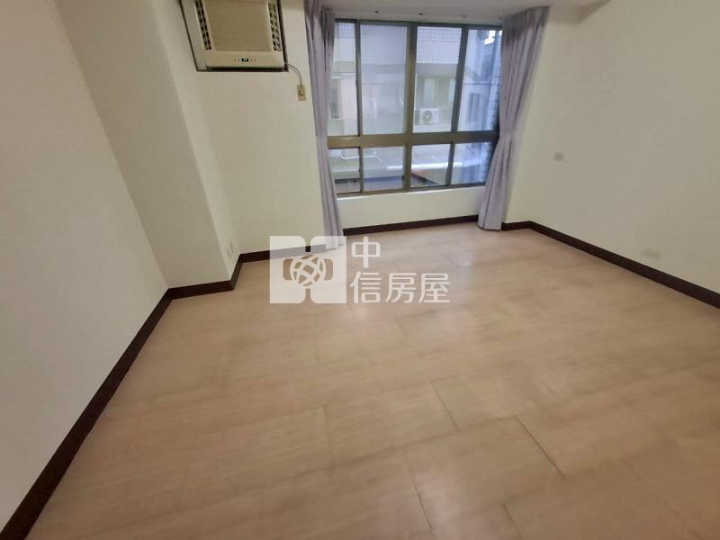 崇善路82坪1+2樓三車位寓房屋室內格局與周邊環境