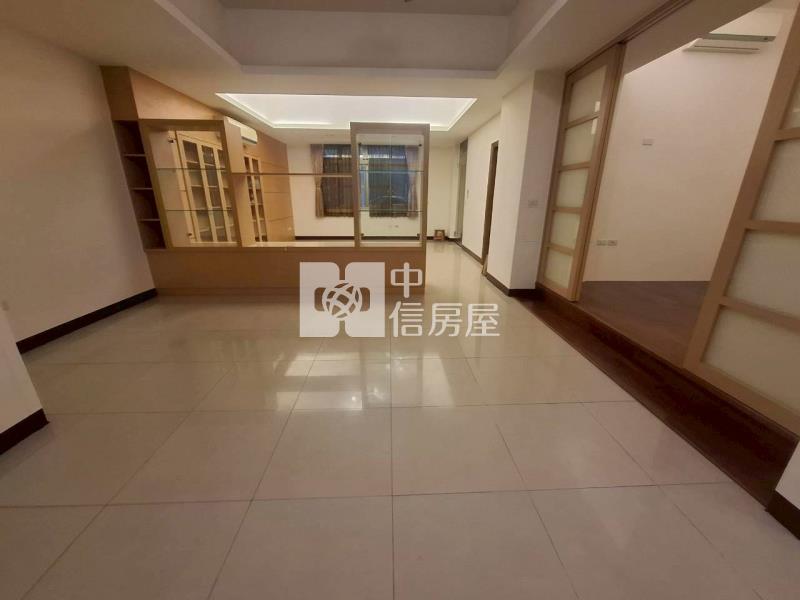 崇善路82坪1+2樓三車位寓房屋室內格局與周邊環境