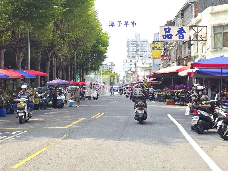 潭子環保公園面寬6.8米大地坪透天(專任)房屋室內格局與周邊環境