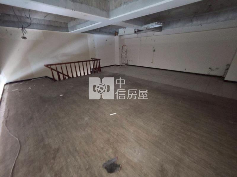 海華面寬雅典宮廷店面房屋室內格局與周邊環境