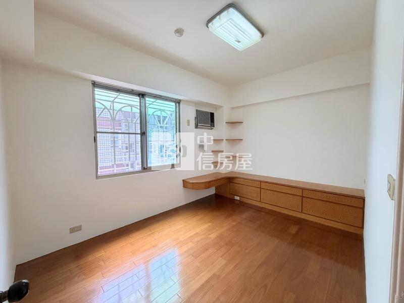 水湳經貿創世紀3房車位房屋室內格局與周邊環境