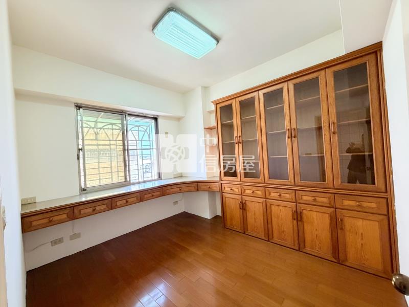 水湳經貿創世紀3房車位房屋室內格局與周邊環境