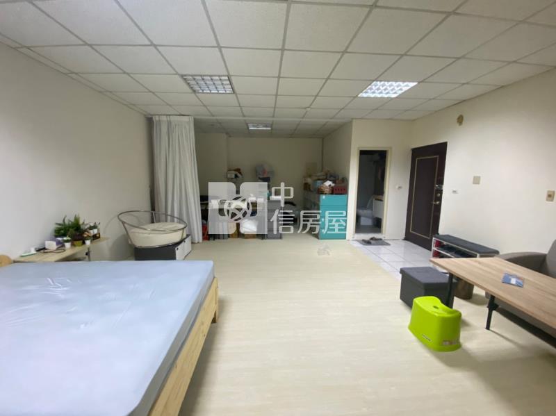 【安家】中美商業大樓電梯大套房房屋室內格局與周邊環境