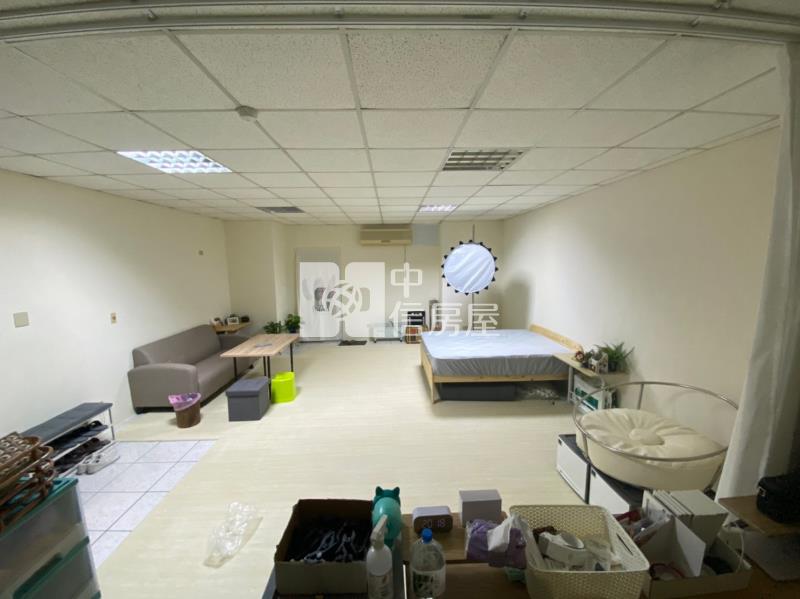 【安家】中美商業大樓電梯大套房房屋室內格局與周邊環境