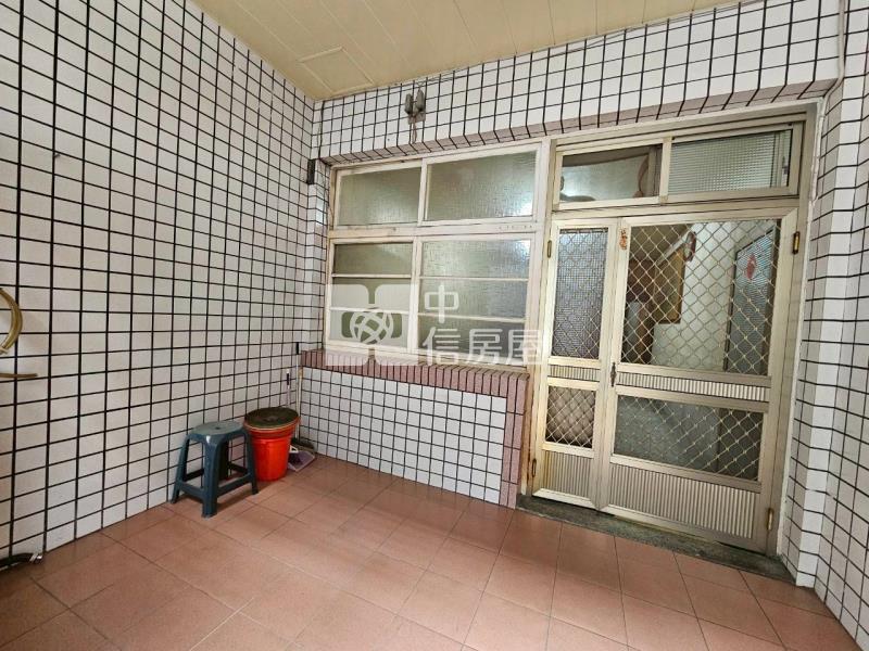 垂楊國小旁透天房屋室內格局與周邊環境