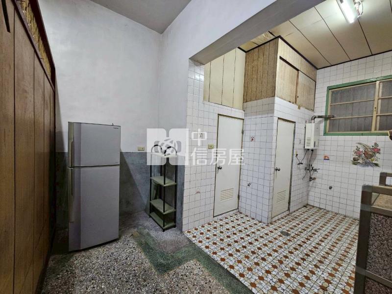 垂楊國小旁透天房屋室內格局與周邊環境