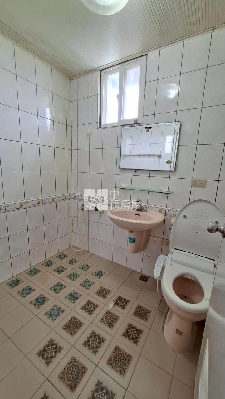 正心中學旁美別墅房屋室內格局與周邊環境