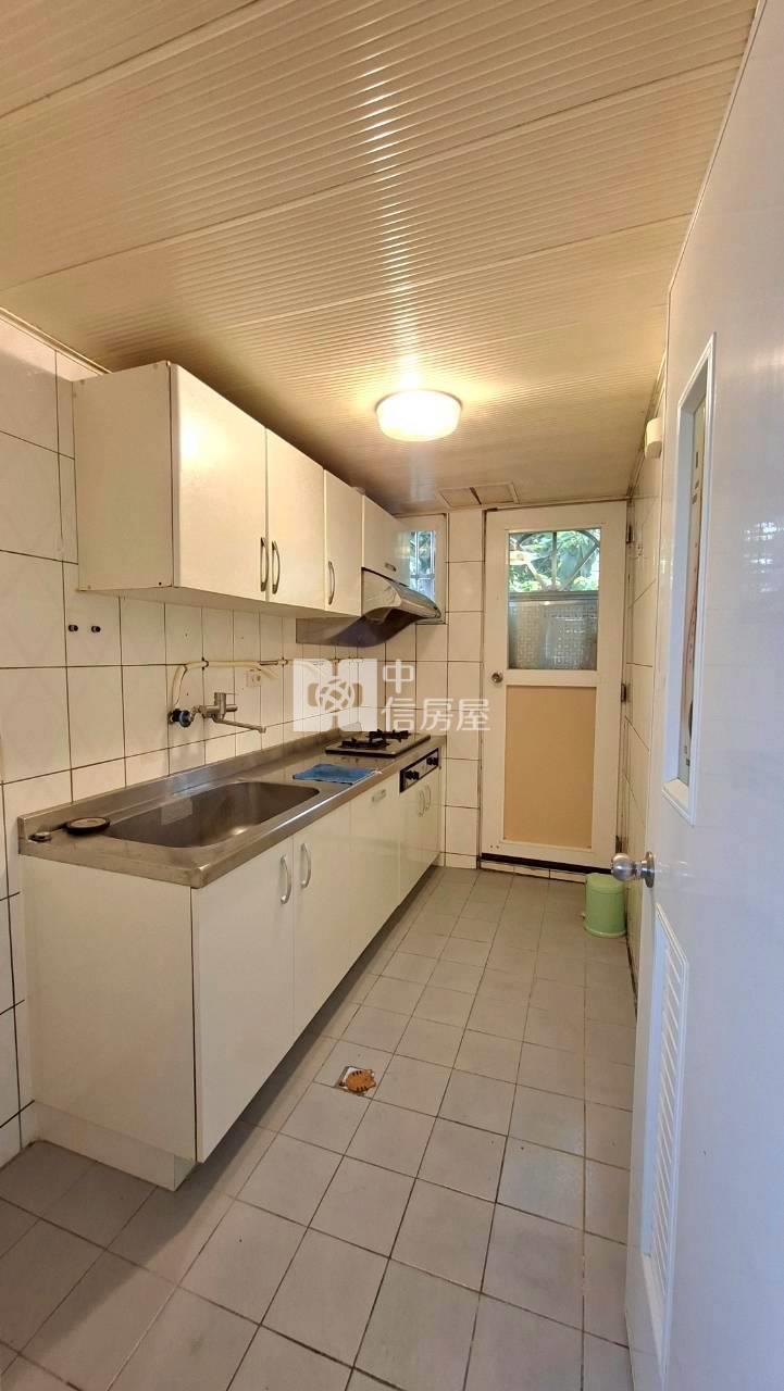 正心中學旁美別墅房屋室內格局與周邊環境