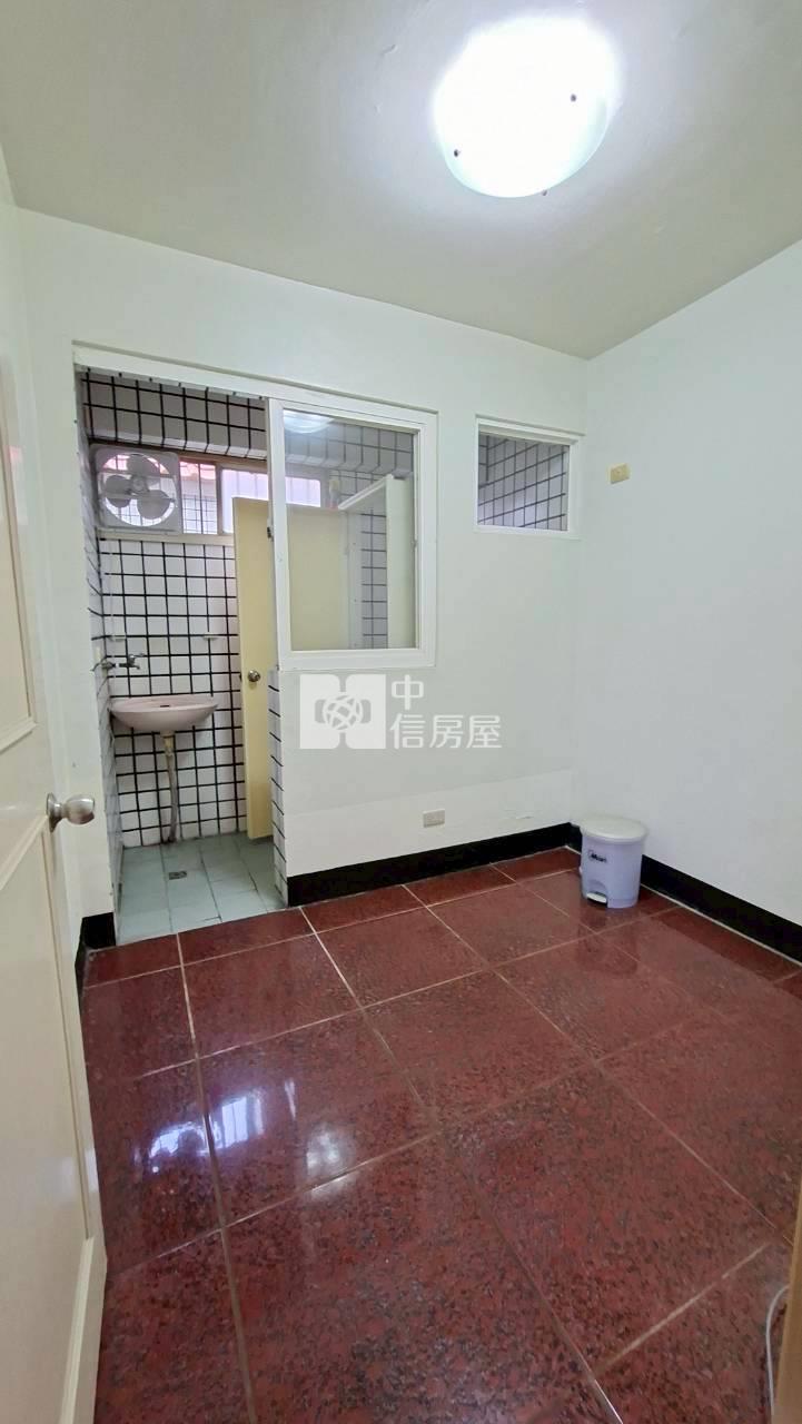 正心中學旁美別墅房屋室內格局與周邊環境