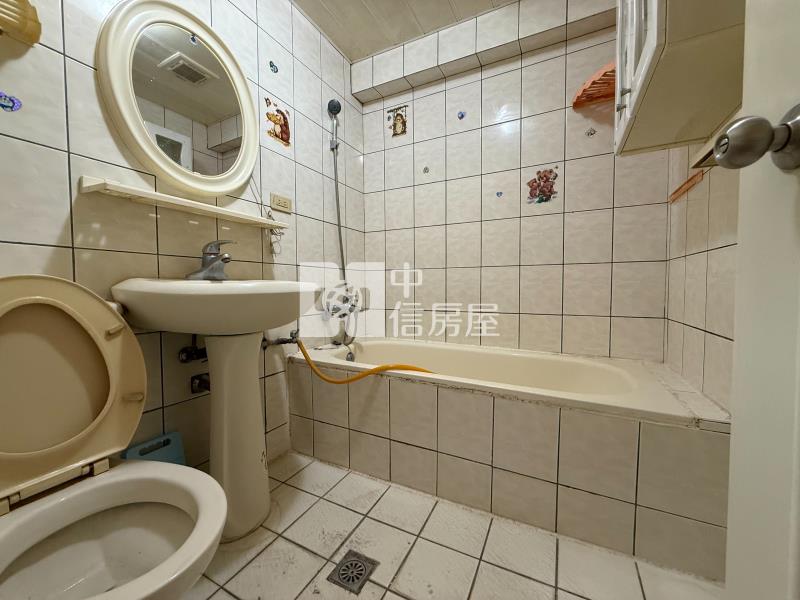 文化國小樓中樓兩房房屋室內格局與周邊環境