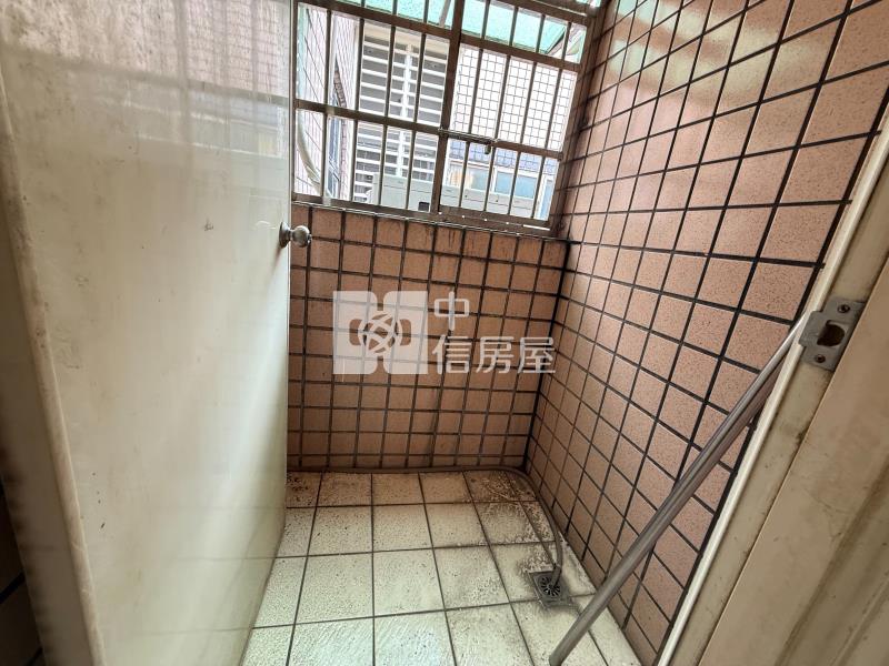 文化國小樓中樓兩房房屋室內格局與周邊環境