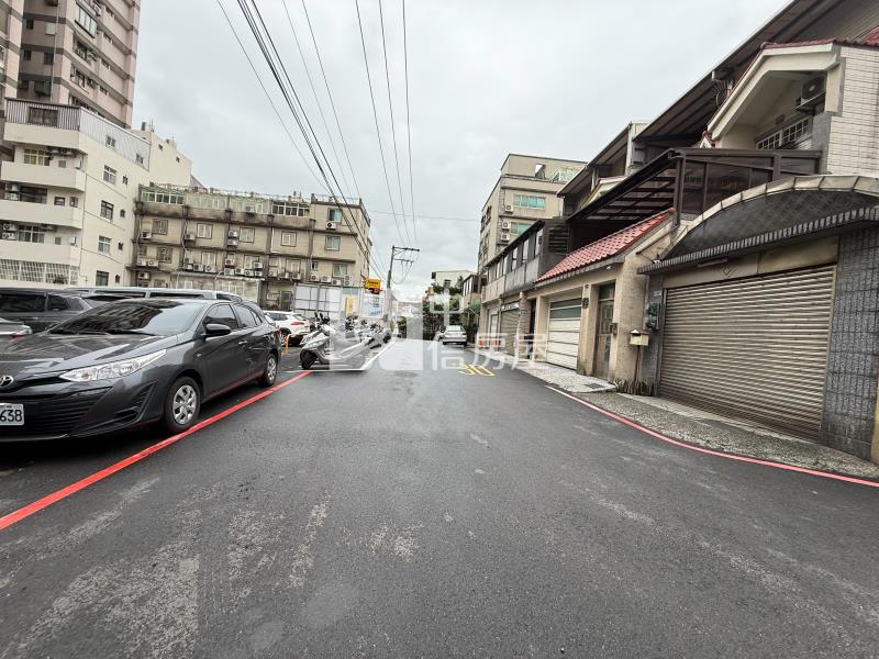 文化國小樓中樓兩房房屋室內格局與周邊環境