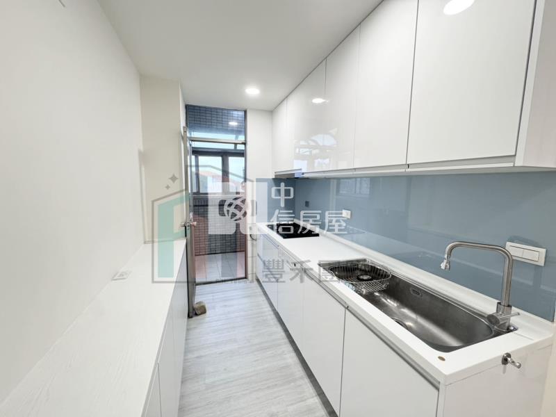 【豐禾】專-海華商圈美京大廈溫馨2改1房房屋室內格局與周邊環境