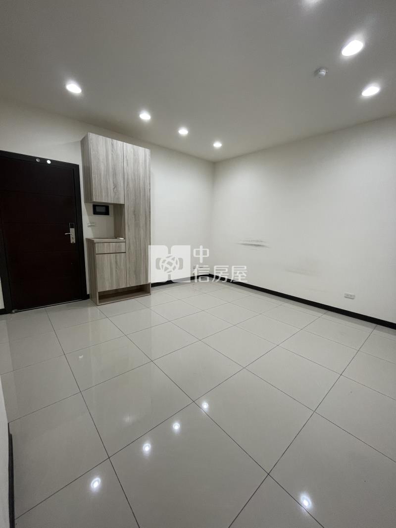 中壢法國紅超值2房房屋室內格局與周邊環境