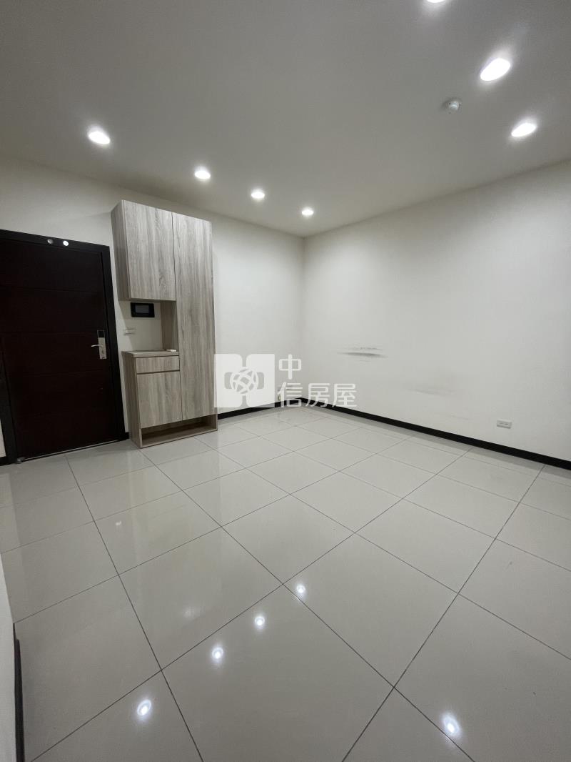 中壢法國紅超值2房房屋室內格局與周邊環境