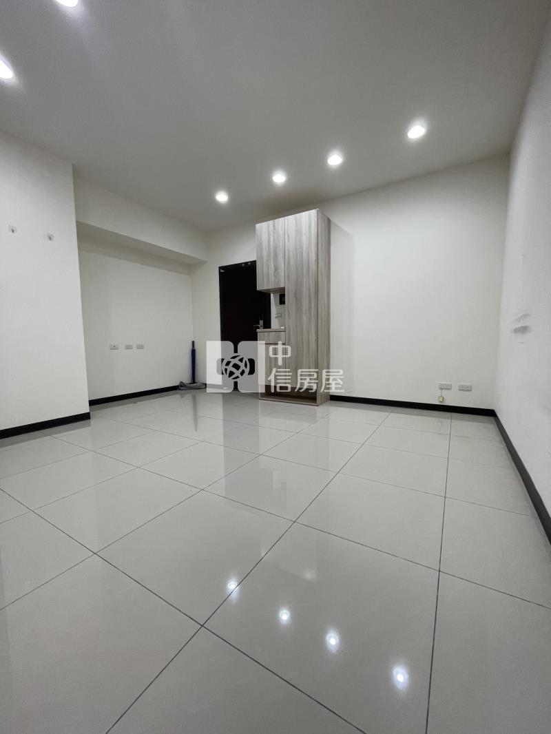 中壢法國紅超值2房房屋室內格局與周邊環境