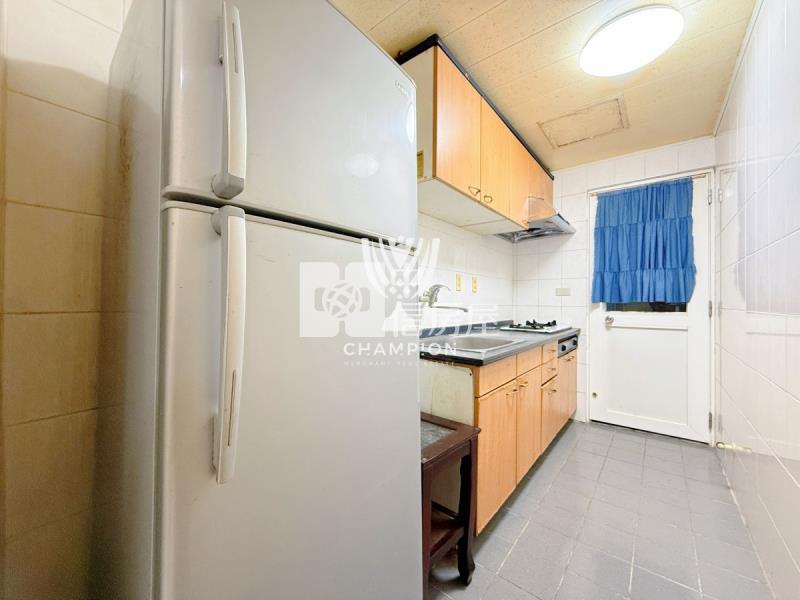 【冠軍商仲】巴賽露臺挑高2+1房屋室內格局與周邊環境