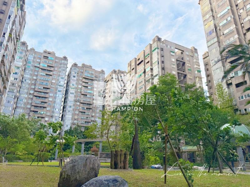 【冠軍商仲】巴賽露臺挑高2+1房屋室內格局與周邊環境