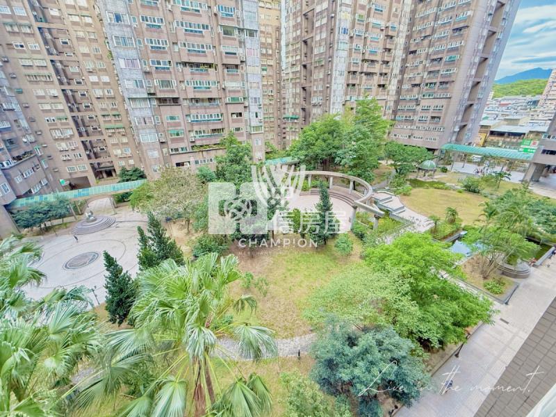 【冠軍商仲】巴賽露臺挑高2+1房屋室內格局與周邊環境