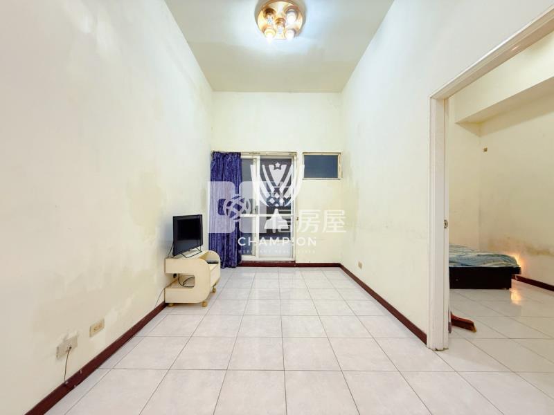 【冠軍商仲】巴賽露臺挑高2+1房屋室內格局與周邊環境