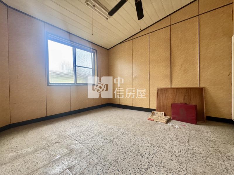 麟洛國小大地坪三角窗孝親車墅房屋室內格局與周邊環境