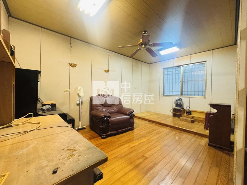 麟洛國小大地坪三角窗孝親車墅房屋室內格局與周邊環境