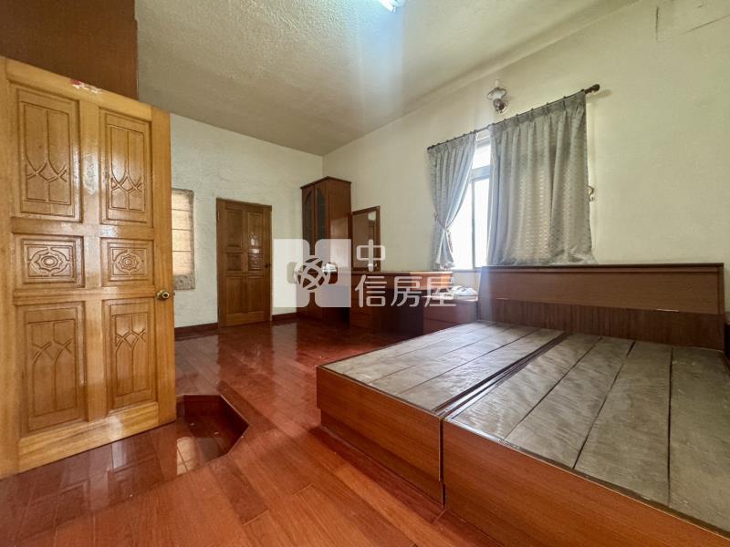 麟洛國小大地坪三角窗孝親車墅房屋室內格局與周邊環境