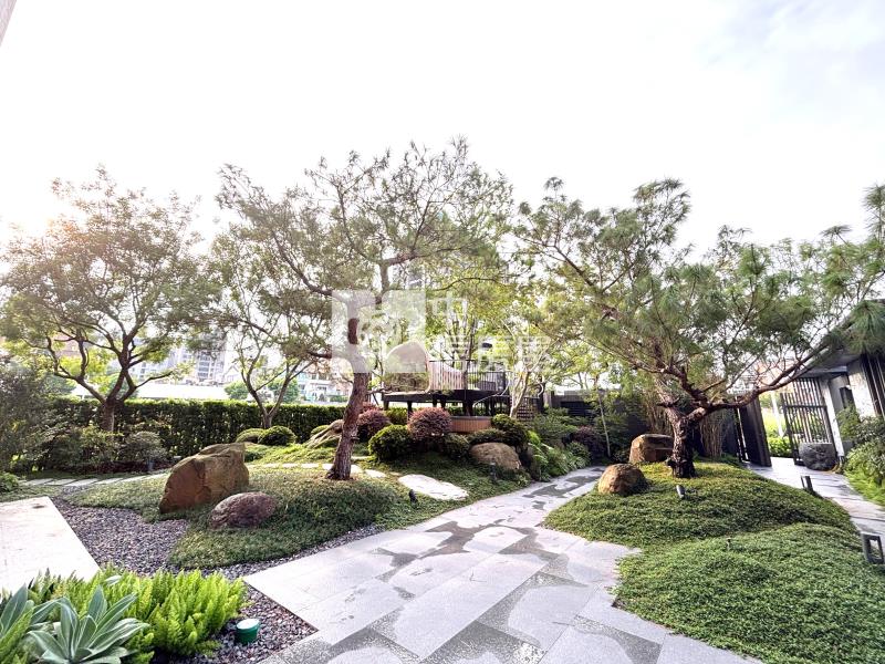 14期上階綠面樹海邊間三房平車房屋室內格局與周邊環境