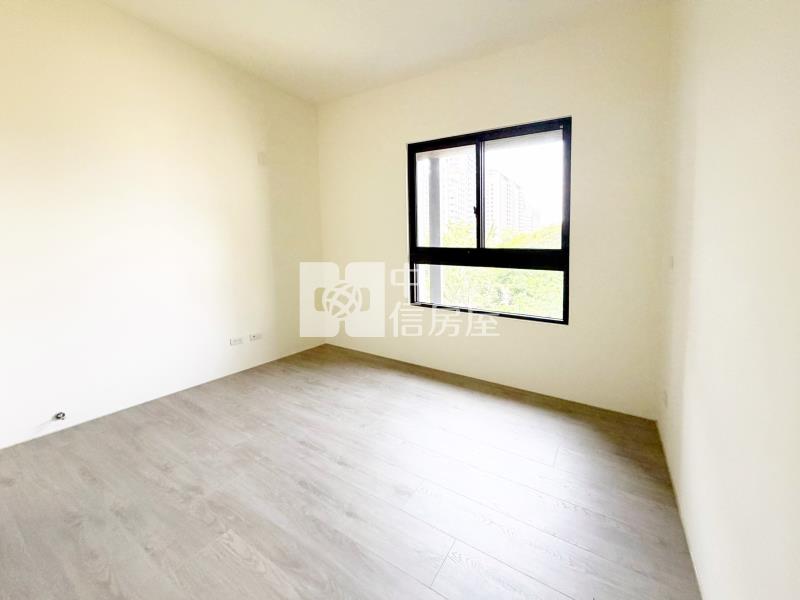 14期上階綠面樹海邊間三房平車房屋室內格局與周邊環境