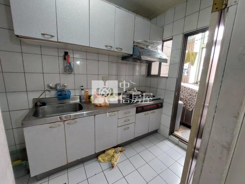 好市多旁漂亮公寓3+1房房屋室內格局與周邊環境