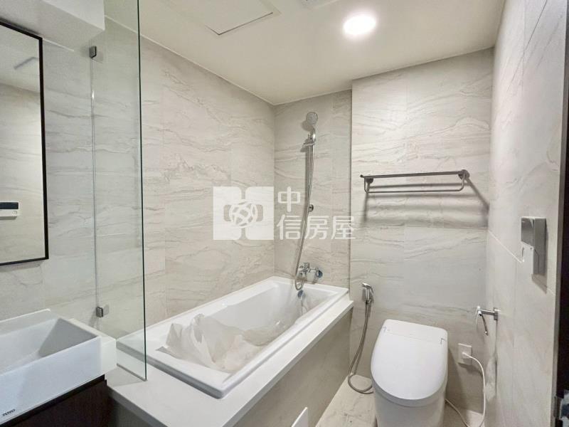 億載國小三改二大房平車房屋室內格局與周邊環境