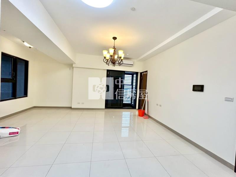 億載國小三改二大房平車房屋室內格局與周邊環境