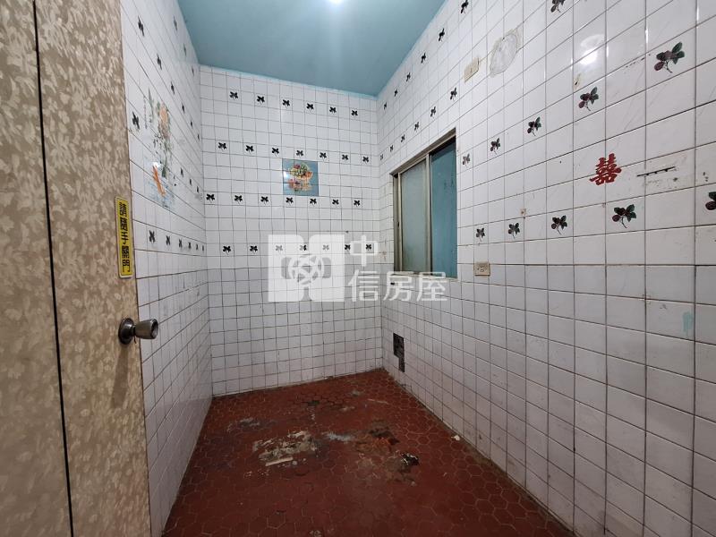 山仔頂公園旁低總價透天房屋室內格局與周邊環境