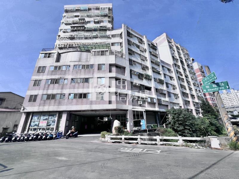 芳鄰名邸三房平車房屋室內格局與周邊環境