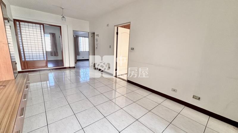 芳鄰名邸三房平車房屋室內格局與周邊環境