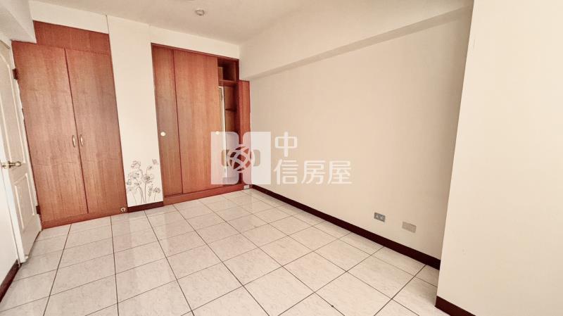 芳鄰名邸三房平車房屋室內格局與周邊環境